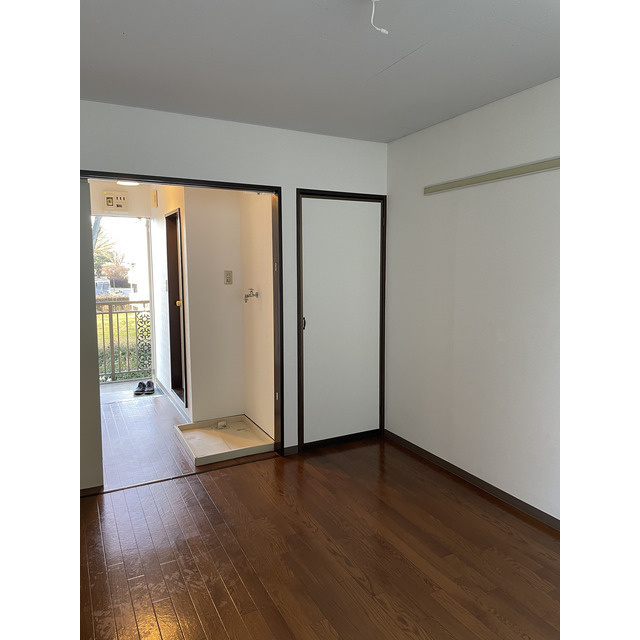 ファミールつつじヶ丘の居間・リビング|リビングです