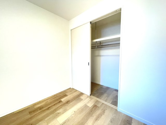 アルファライフ博多の収納|
居室の収納が大きくて使いやすそうです！
季節家電や、お洋服が多い方も安心です♪
