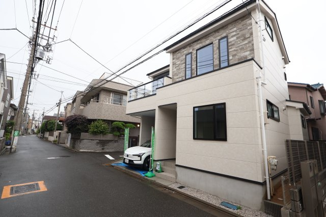 《仲介手数料無料》練馬区富士見台２丁目31-4新築一戸建てKEIAI GRACEの外観|撮影日 2026年6月26日 12:00 雨