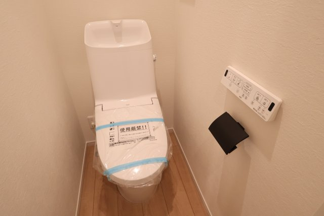 《仲介手数料無料》練馬区富士見台２丁目31-4新築一戸建てKEIAI GRACEのトイレ