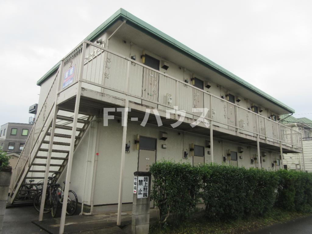 ファミーユ木村の外観