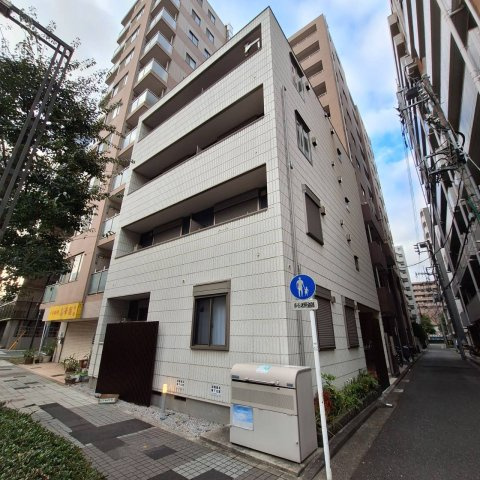 ＬａｕｒｅｌＦｉｒｓｔの外観