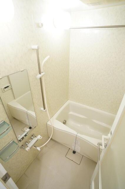 ＦｅｅＬＡ渋谷の浴室|お風呂です