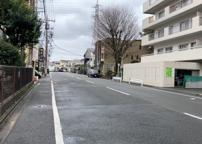 【展望】 | めじろ台ハイム | 景色重視でお家選ぶをするとスーパーが遠い！学校が遠い！など生活をするうえで利便性で困ることもあります。まず一度現地を見学する際に、周辺の施設などがあるかを確認し、暮らし始めた後のことを想像しましょう。