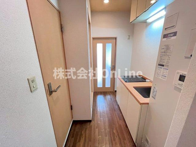 八尾市佐堂町１丁目の賃貸マンションの内装
