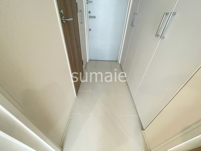 グランガーデンⅠの玄関|フラットな玄関です。