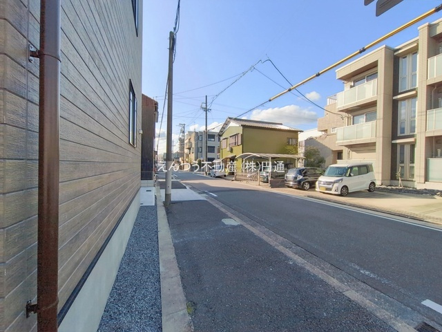 KEIAI GRACE南一番町1期の前面道路含む現地写真