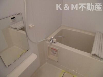 セノーテの浴室|落ち着いた空間のお風呂です