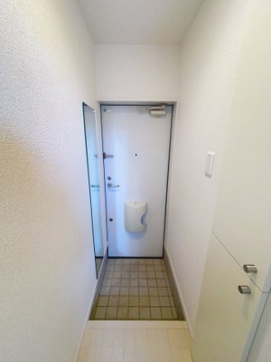 【玄関】 | ランドヒルズ長津田 | ※別部屋の写真です