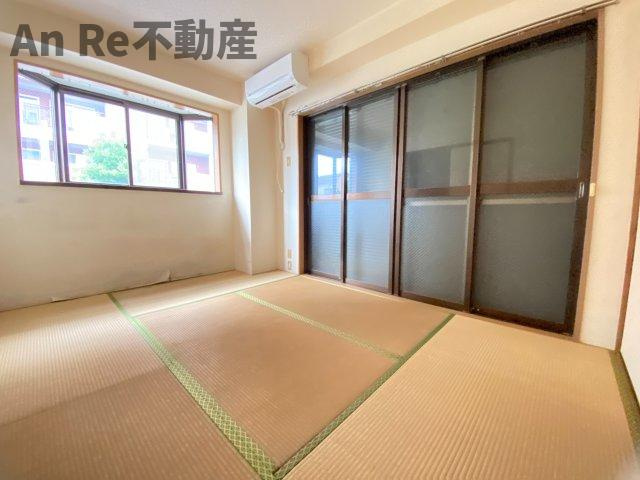 イーストハウスの和室