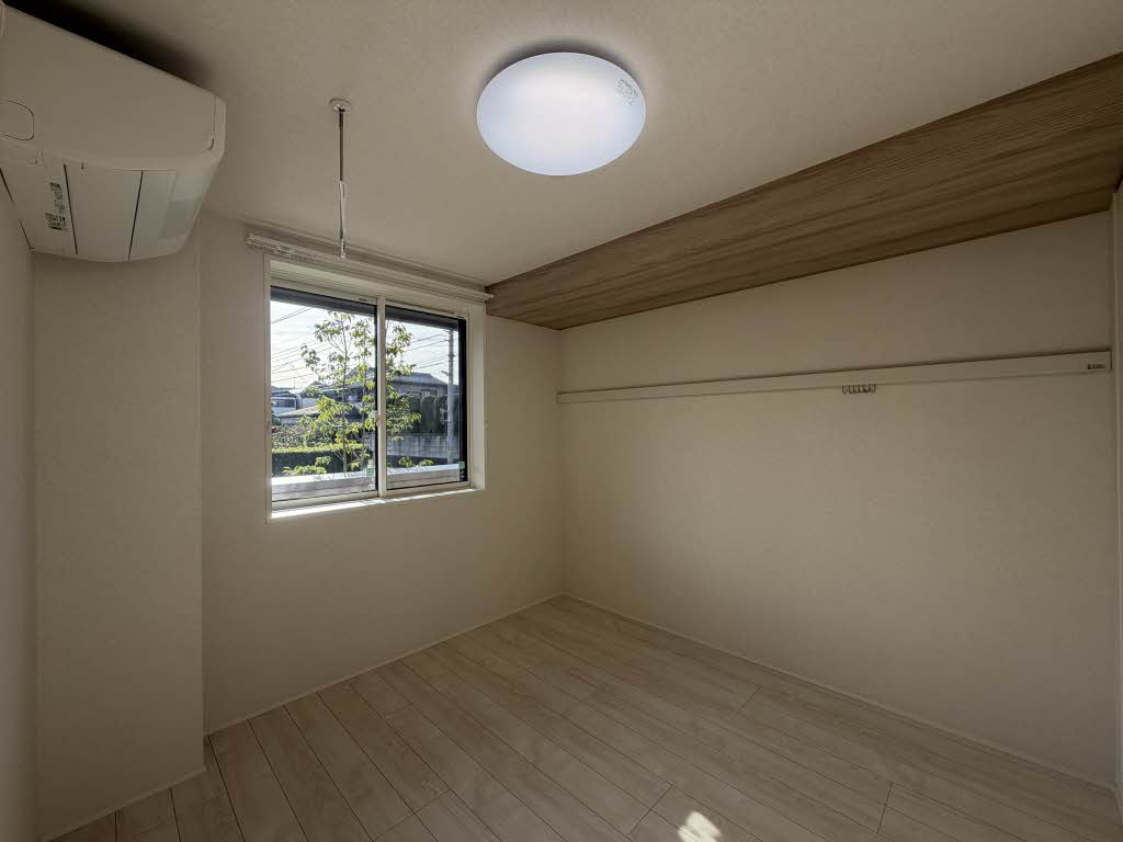 ルル・アルエットの洋室