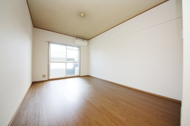 アオヤマハウスの居間・リビング