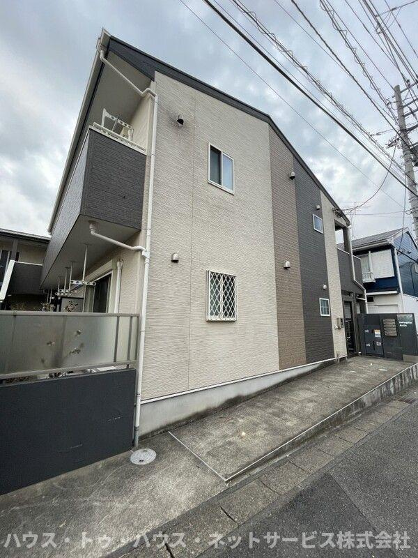 Infoglia Axisの外観