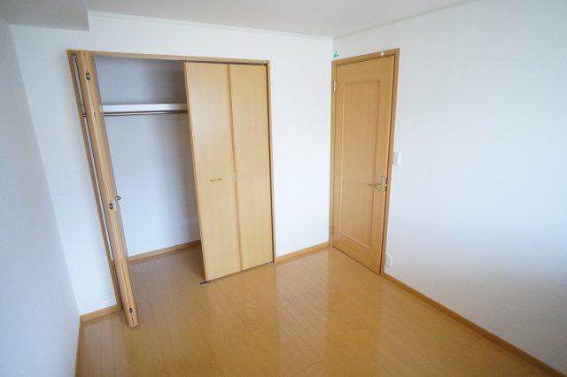 アヴェニュー東松ヶ丘の洋室