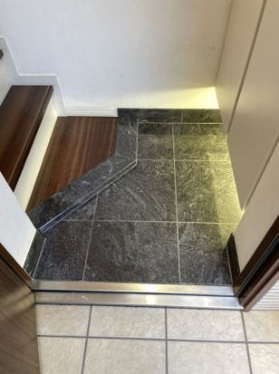 オープンレジデンス赤坂テラスの玄関