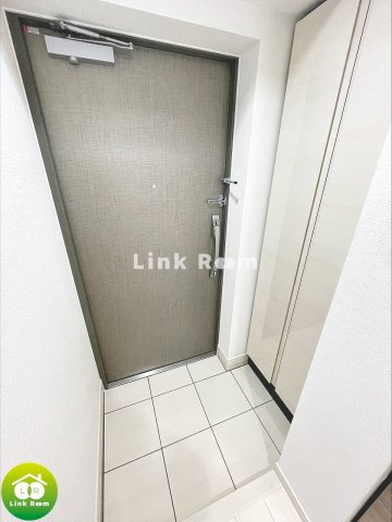 QUALITAS江東佐賀　（旧トラディス佐賀）の玄関