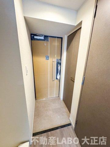 プレサンス天王寺デルニエの玄関