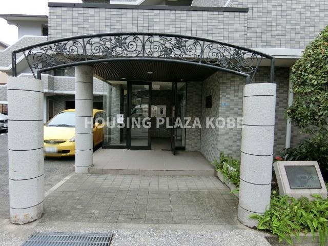 シャトー・ド・マリン須磨のエントランス