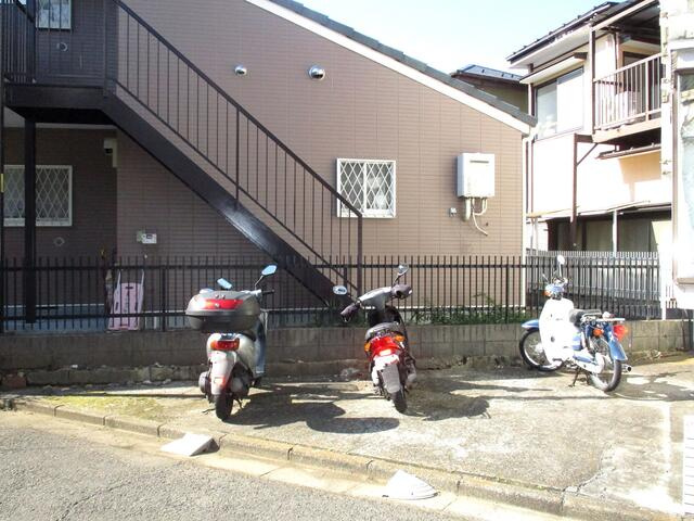 バイク駐輪場