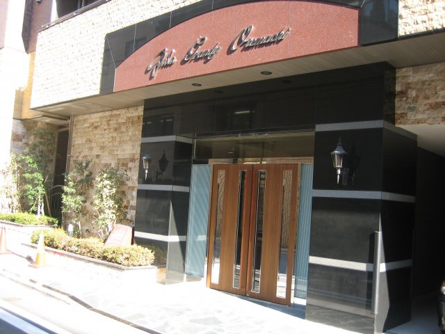 ガラ・グランディ大手町のエントランス