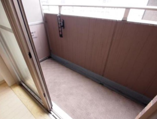 ガラ・グランディ大手町のバルコニー