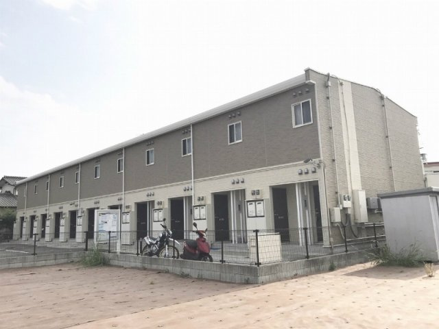 明石市大久保町江井島のアパートの外観