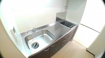 神戸市北区有野町二郎のアパートのキッチン|使い勝手の良い広いキッチン