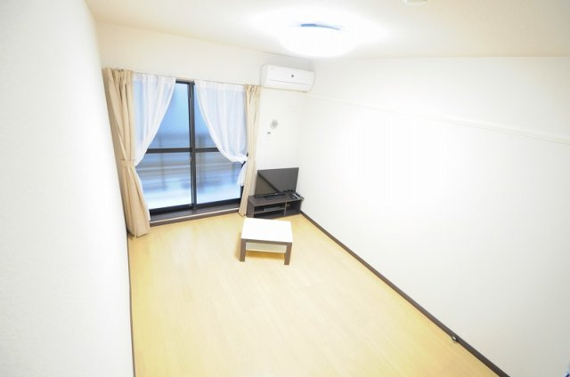 神戸市長田区駒ケ林町１丁目の賃貸マンションの居間・リビング