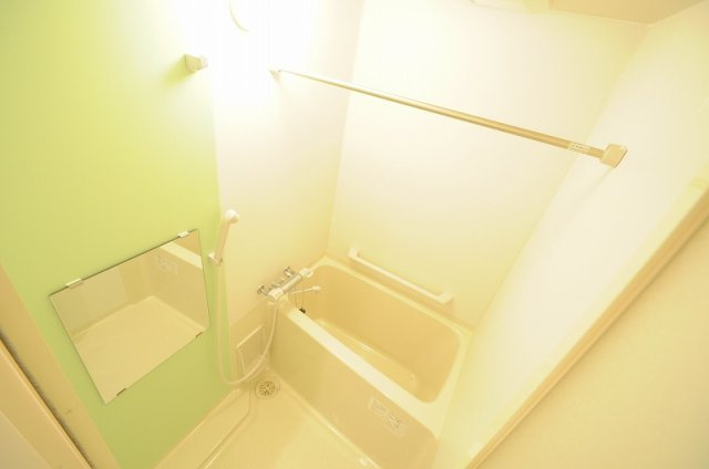 神戸市長田区駒ケ林町１丁目の賃貸マンションの浴室