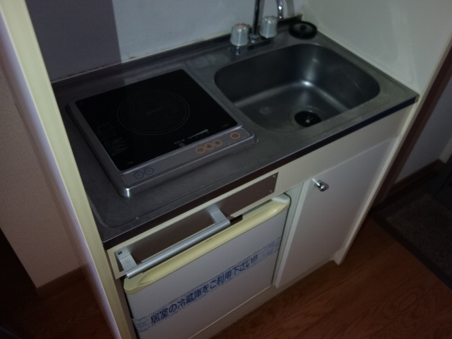 レオパレスＴＯＭＯＭＡＴＳＵのキッチン