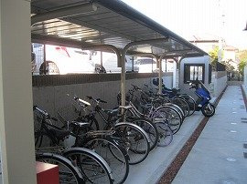 神戸市西区天が岡のアパートのその他|駐輪場