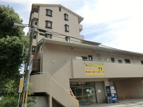 カメラ付きインターホン付いてます♪