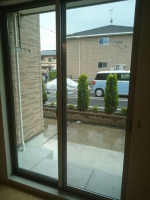 【庭】 | シームリーレジデンスＡ | たまにはお庭で休日を過ごしてみるのもよいかもしれません