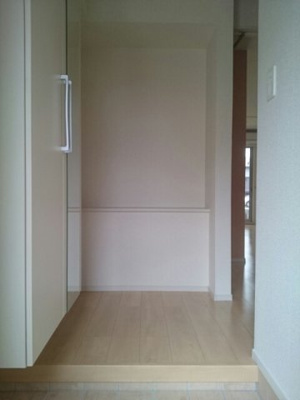 【玄関】 | シームリーレジデンスＡ | きれいな玄関です