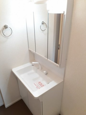 【洗面所】 | サングリーン宇土Ａ | 明るい洗面所です