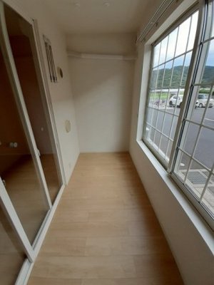 【内装】 | サングリーン宇土Ａ | 明るい色調の室内です