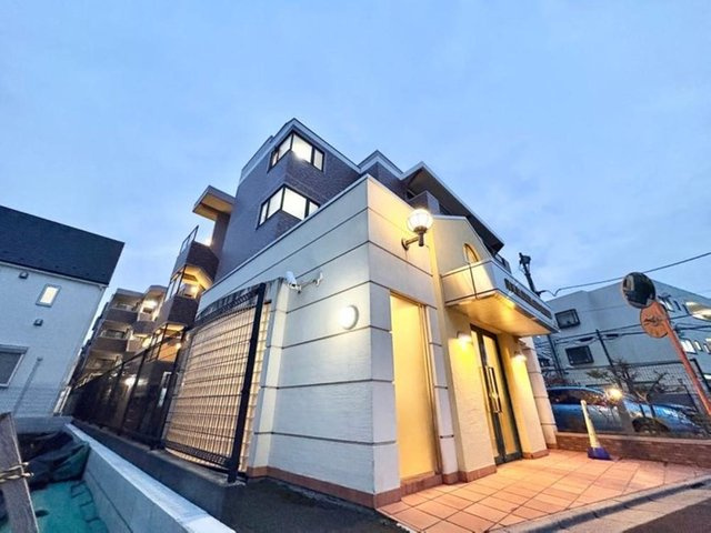 ダイアパレス武蔵野本町の外観|ダイアパレス武蔵野本町：徒歩圏内にスーパー等があり生活住環境良好！