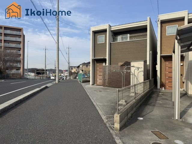 神戸市西区水谷2丁目　中古戸建のエントランス|～ご見学に関して～平日や夜間でもご案内可能。決まったお時間で身動きが取れない方も臨機応変に対応します