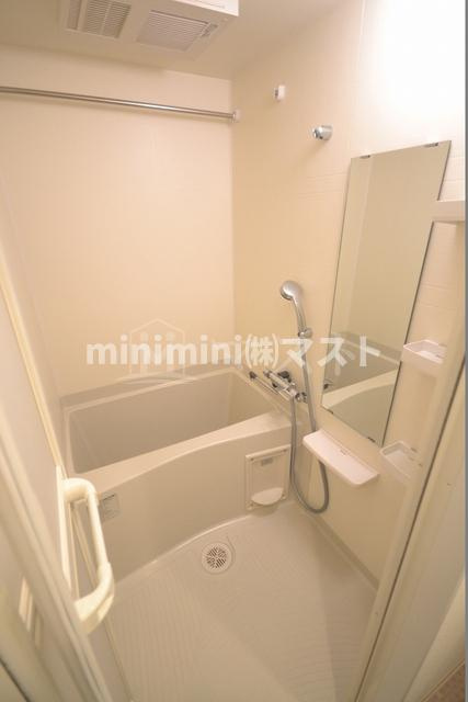 プレサンス四天王寺前夕陽ヶ丘の浴室