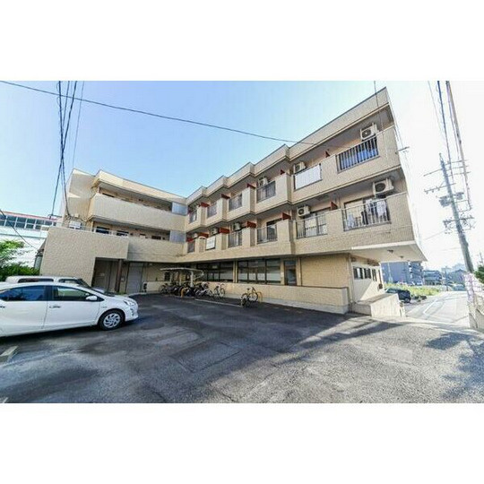 シーズンコート赤池の外観