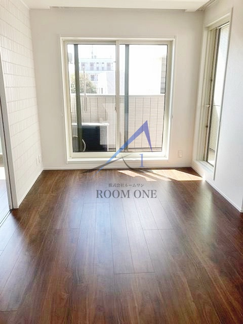 エクセルカーナ　祐天寺の居間・リビング|洋室のお部屋です。