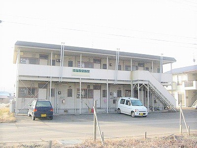 遠野市早瀬町２丁目のアパートの外観