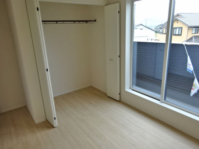 【洋室】 | 三島市青木第4 新築建売分譲住宅 土地＋建物 TW06067 | 三島市青木3号棟　洋室6帖 ※令和8年6月7日撮影写真