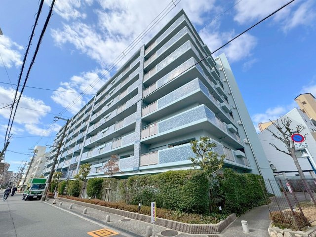 レジオン上新庄の外観