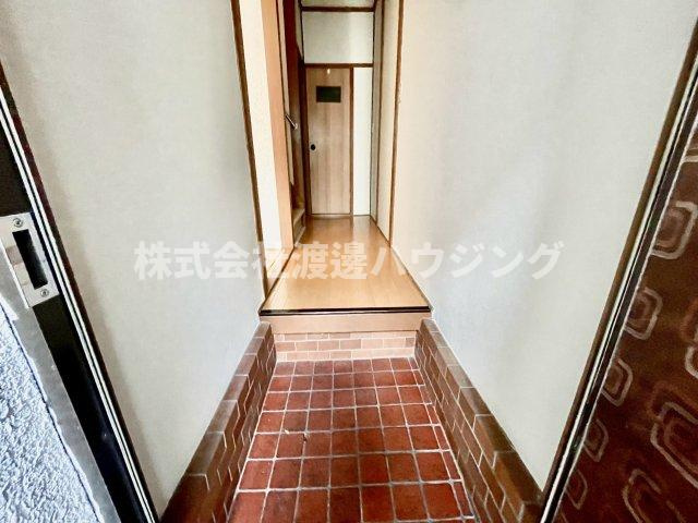 朝日町貸家の玄関
