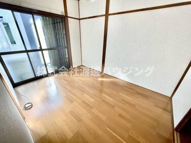朝日町貸家の寝室