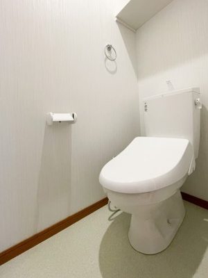 【トイレ】 | ベルトリー沼袋 | 別部屋の写真です
