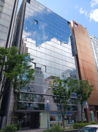 大阪市北区曾根崎新地２丁目の事務所の外観