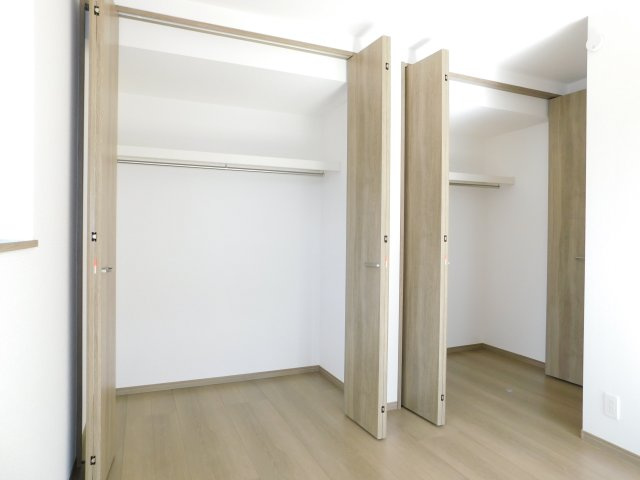 西春日井郡豊山町大字青山字居屋敷の新築一戸建の収納|◇クローゼット◇　　家族の洋服や季節の荷物など大容量収納できます♪