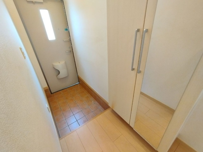 ゼファー竜美の玄関